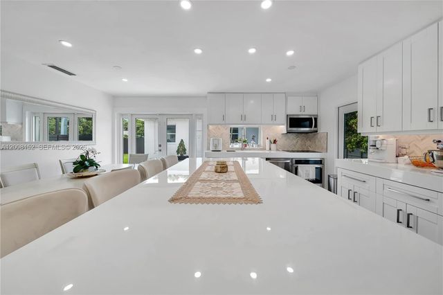 8640 SW 125th St, Miami, FL 33156