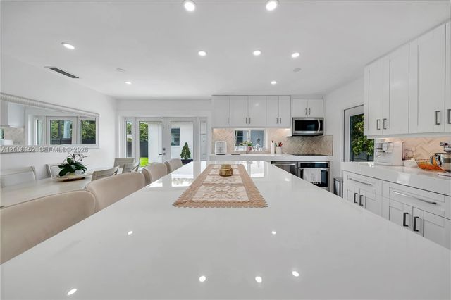 8640 SW 125th St, Miami, FL 33156