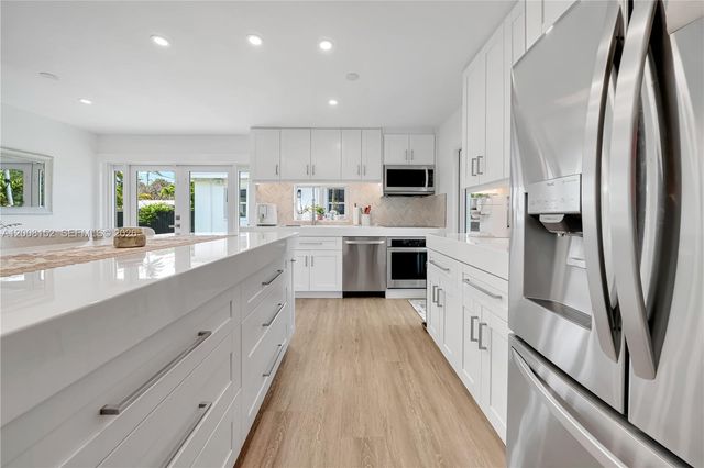 8640 SW 125th St, Miami, FL 33156