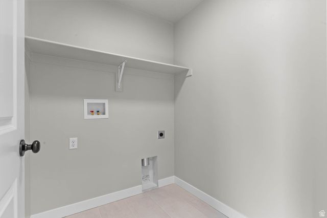 5042 W GREEN ASH LN, Highland, UT 84003