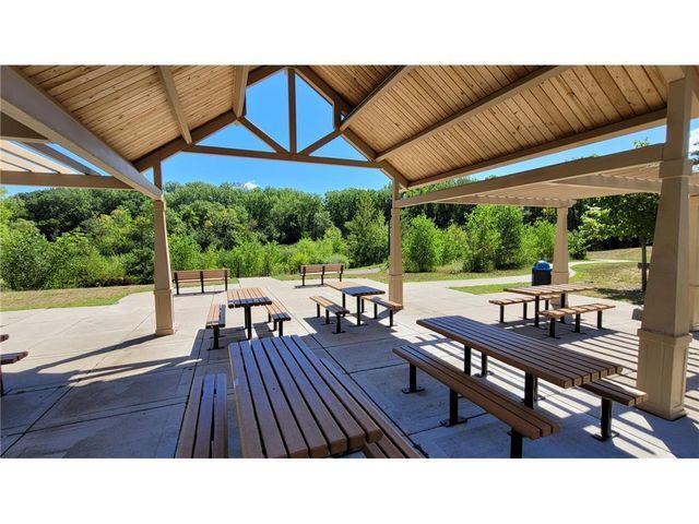 1000 41st Avenue NE 204, Columbia Heights, MN 55421
