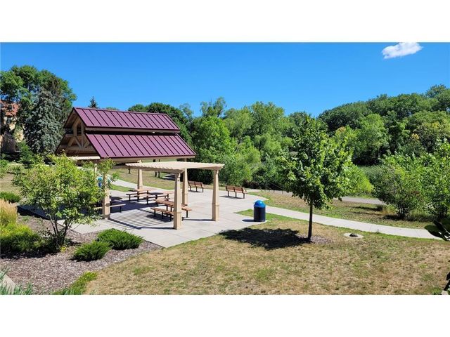 1000 41st Avenue NE 204, Columbia Heights, MN 55421