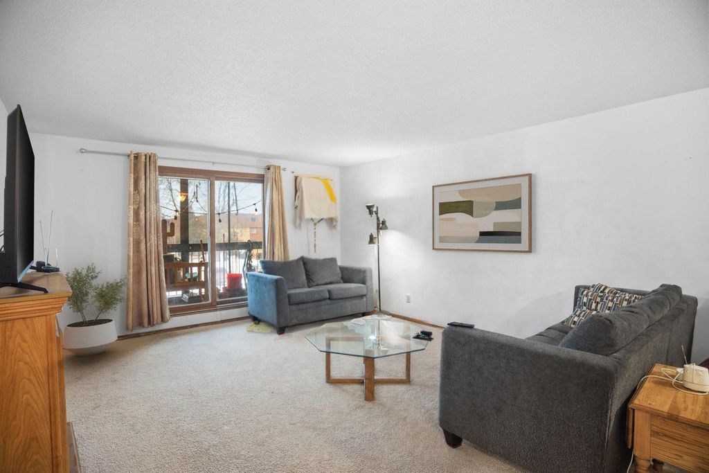 1000 41st Avenue NE 204, Columbia Heights, MN 55421 — photo 4