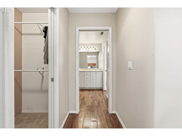 849 MEADOWLAWN Pl, Molalla, OR 97038