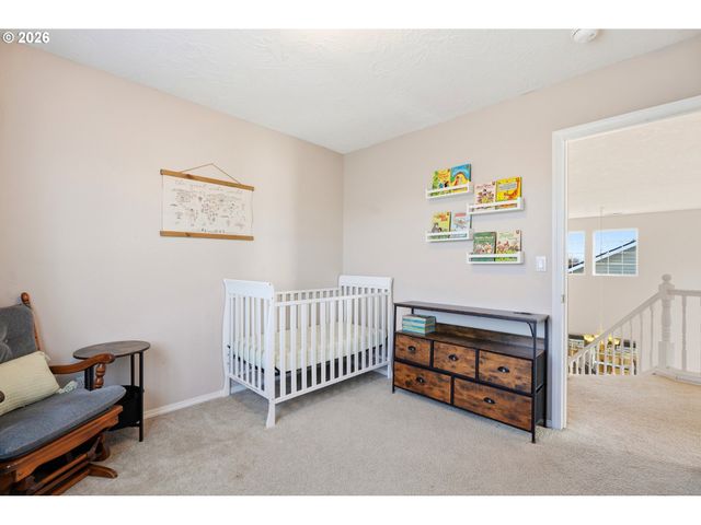 849 MEADOWLAWN Pl, Molalla, OR 97038