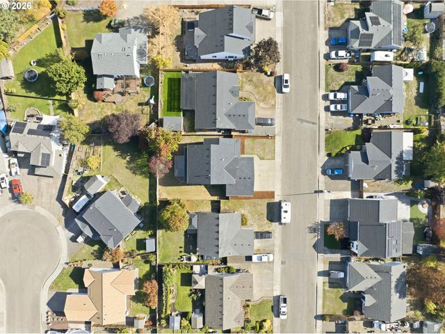 849 MEADOWLAWN Pl, Molalla, OR 97038