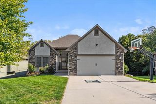 485 S 137th Place, Bonner Springs, KS 66012