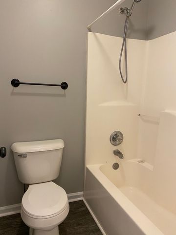 3875 Northeast Dr H, Clarksville, TN 37042