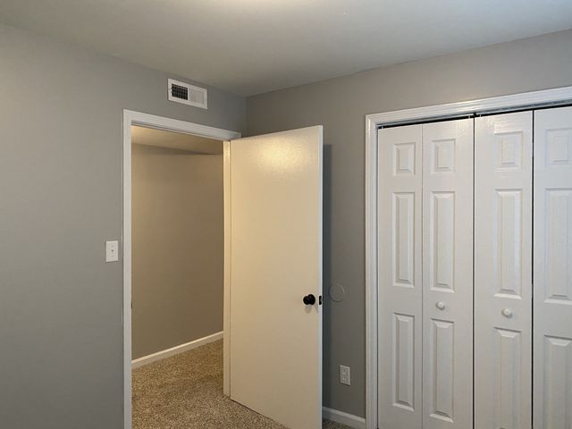 3875 Northeast Dr H, Clarksville, TN 37042