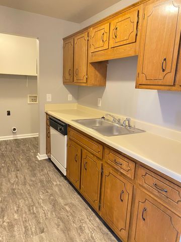 3875 Northeast Dr H, Clarksville, TN 37042