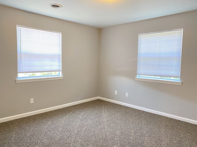 3875 Northeast Dr H, Clarksville, TN 37042