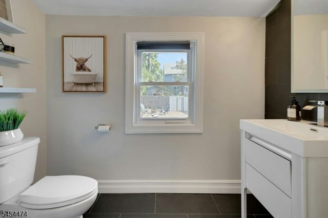 30 Tichenor Pl, Montclair Twp., NJ 07042