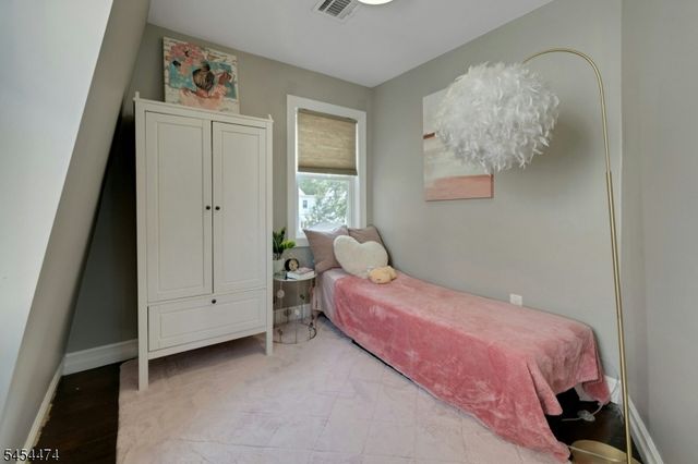 30 Tichenor Pl, Montclair Twp., NJ 07042