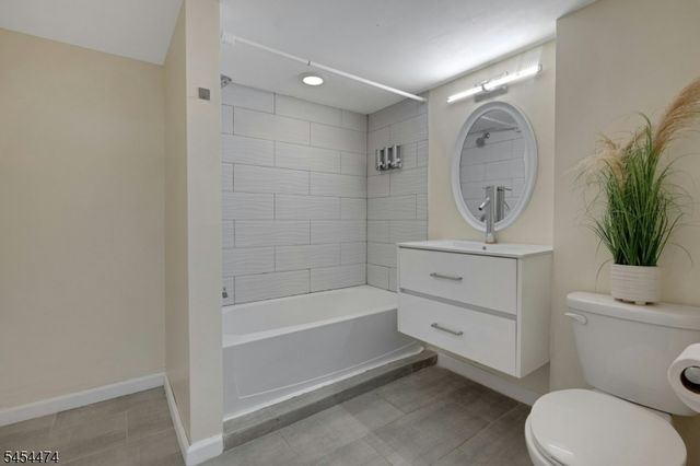 30 Tichenor Pl, Montclair Twp., NJ 07042