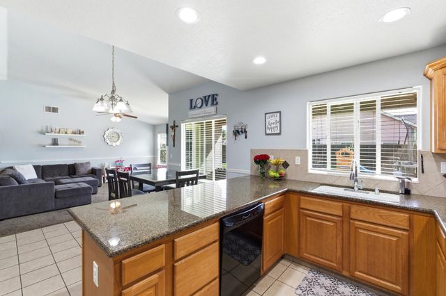 1116 Liberation Way, Lemoore, CA 93245