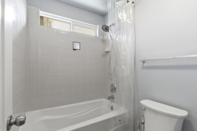 1116 Liberation Way, Lemoore, CA 93245