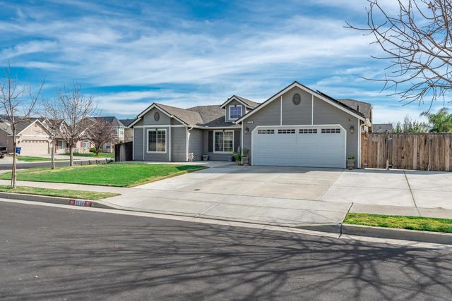 1116 Liberation Way, Lemoore, CA 93245