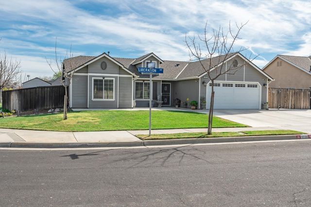 1116 Liberation Way, Lemoore, CA 93245