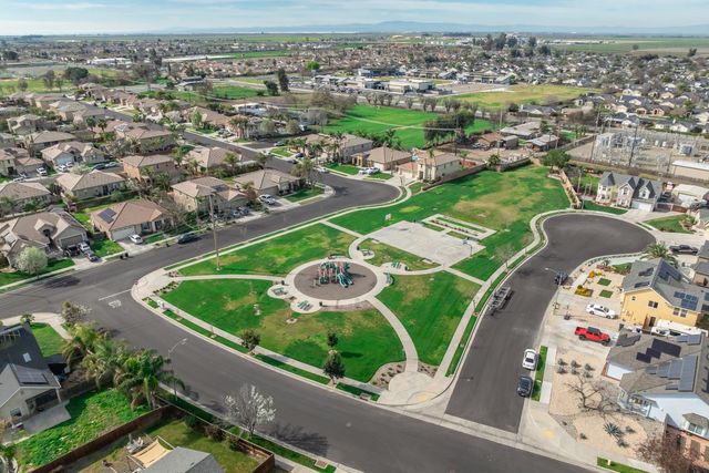 1116 Liberation Way, Lemoore, CA 93245