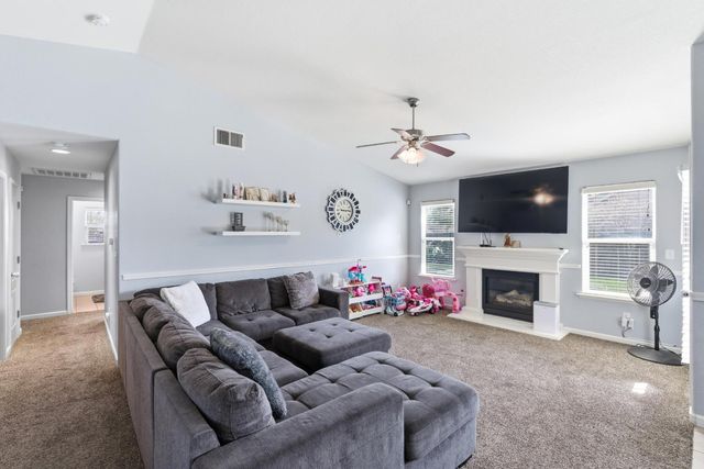 1116 Liberation Way, Lemoore, CA 93245