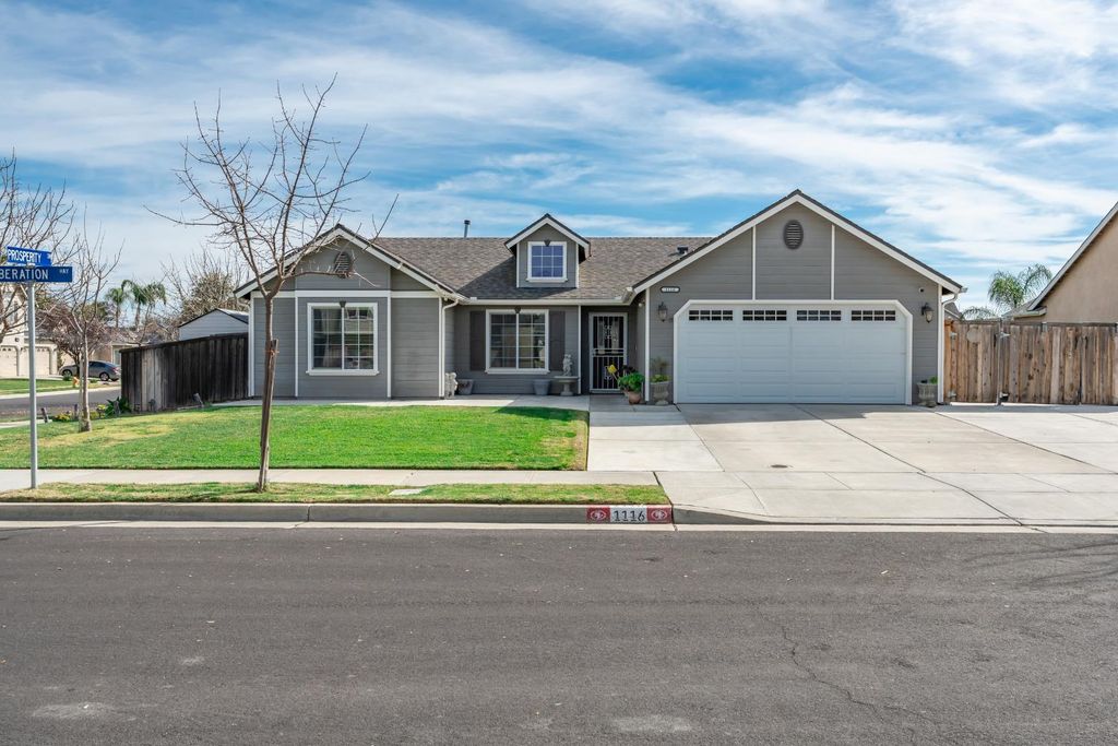 1116 Liberation Way, Lemoore, CA 93245