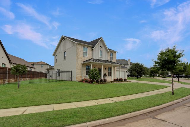 533 Trailrider Road, Fort Worth, TX 76114