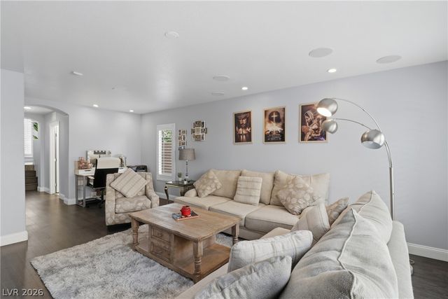 7218 Shannon Ridge Court, Las Vegas, NV 89118