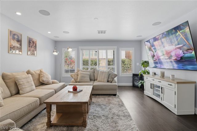 7218 Shannon Ridge Court, Las Vegas, NV 89118