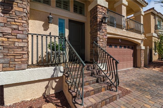 7218 Shannon Ridge Court, Las Vegas, NV 89118