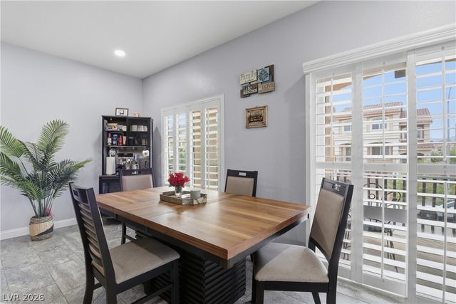 7218 Shannon Ridge Court, Las Vegas, NV 89118