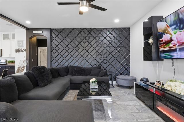 7218 Shannon Ridge Court, Las Vegas, NV 89118