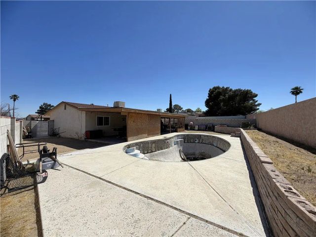 404 Fenmore Drive, Barstow, CA 92311