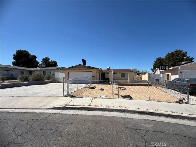 404 Fenmore Drive, Barstow, CA 92311