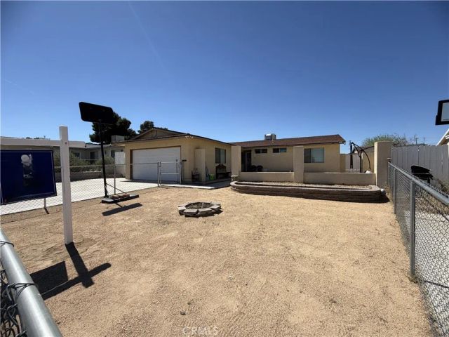 404 Fenmore Drive, Barstow, CA 92311