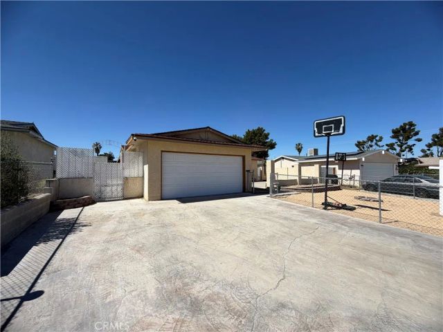 404 Fenmore Drive, Barstow, CA 92311