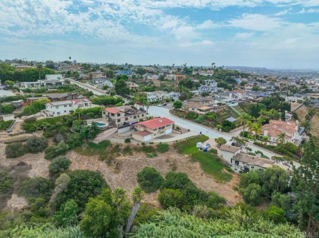 Trenton, San Diego, CA 92117