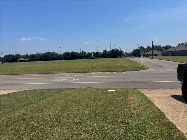 950 Irene Street, Burleson, TX 76028