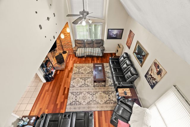 674 Lakeside Dr, Springfield, TN 37172