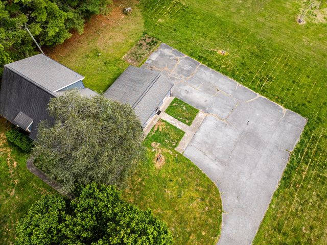 674 Lakeside Dr, Springfield, TN 37172