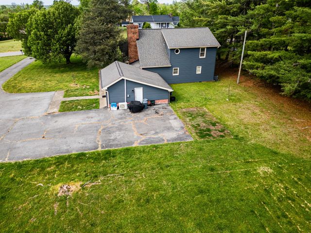 674 Lakeside Dr, Springfield, TN 37172