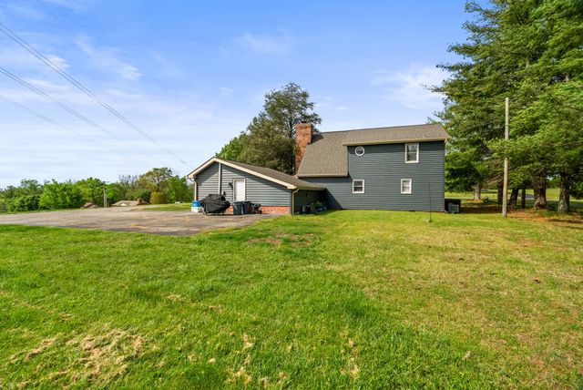 674 Lakeside Dr, Springfield, TN 37172