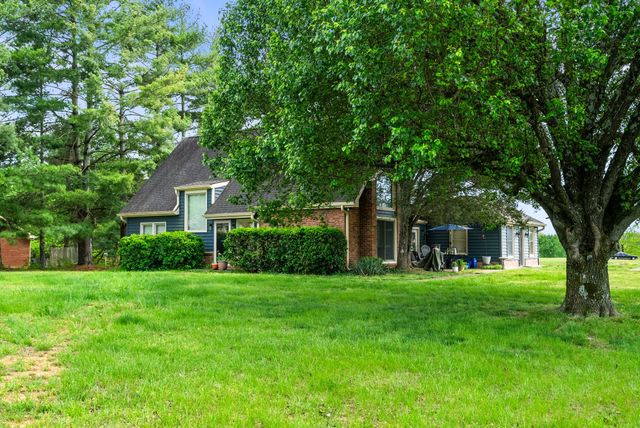 674 Lakeside Dr, Springfield, TN 37172