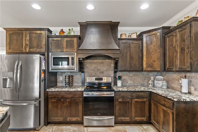 10781 Illinois Chapel Road, Prairie Grove, AR 72753