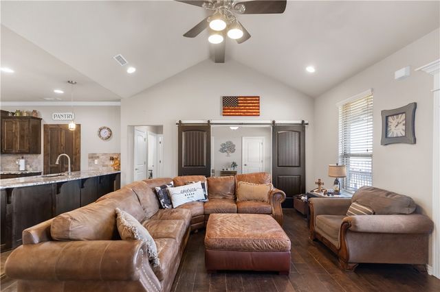 10781 Illinois Chapel Road, Prairie Grove, AR 72753