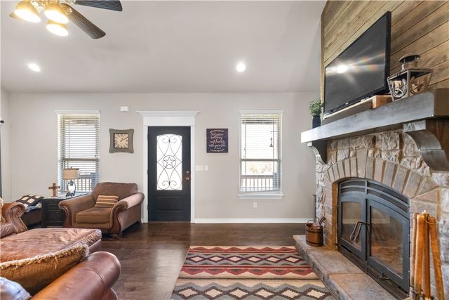 10781 Illinois Chapel Road, Prairie Grove, AR 72753