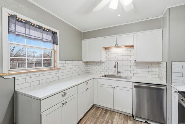 110 Lynn Lane, Lonoke, AR 72086