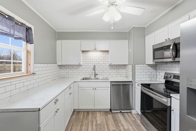 110 Lynn Lane, Lonoke, AR 72086