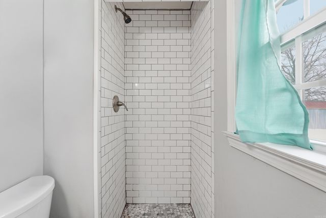 110 Lynn Lane, Lonoke, AR 72086