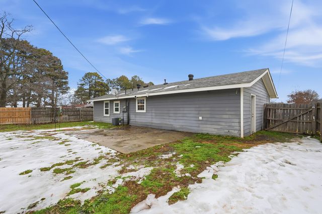 110 Lynn Lane, Lonoke, AR 72086