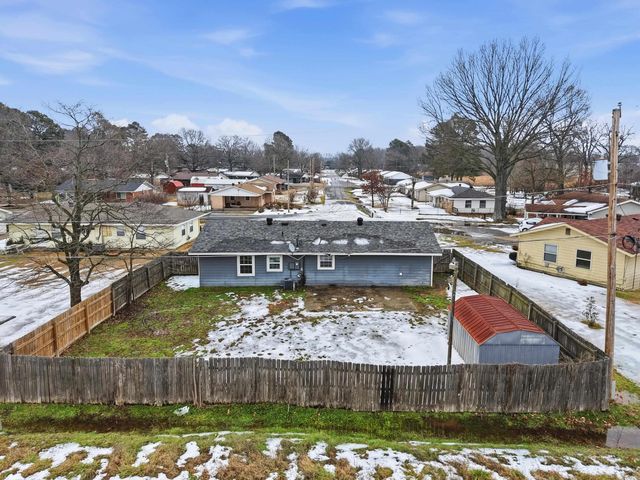 110 Lynn Lane, Lonoke, AR 72086